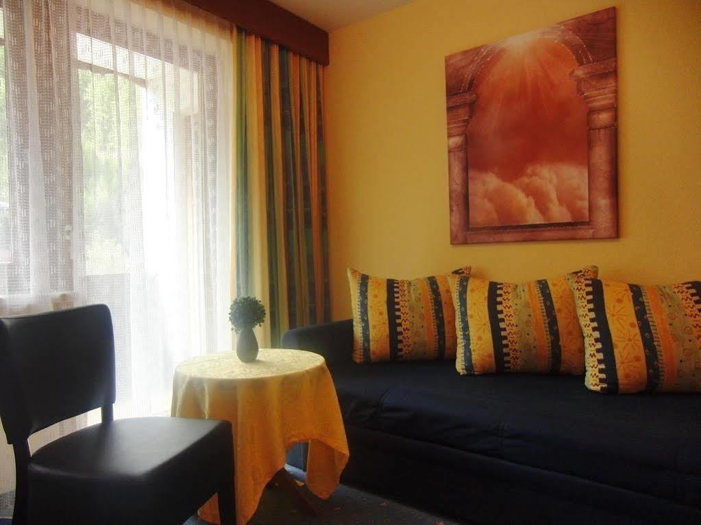 Haus Amaris Hotel Сьолден Екстериор снимка